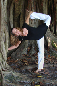 linn sennott heart energy yoga class instructor